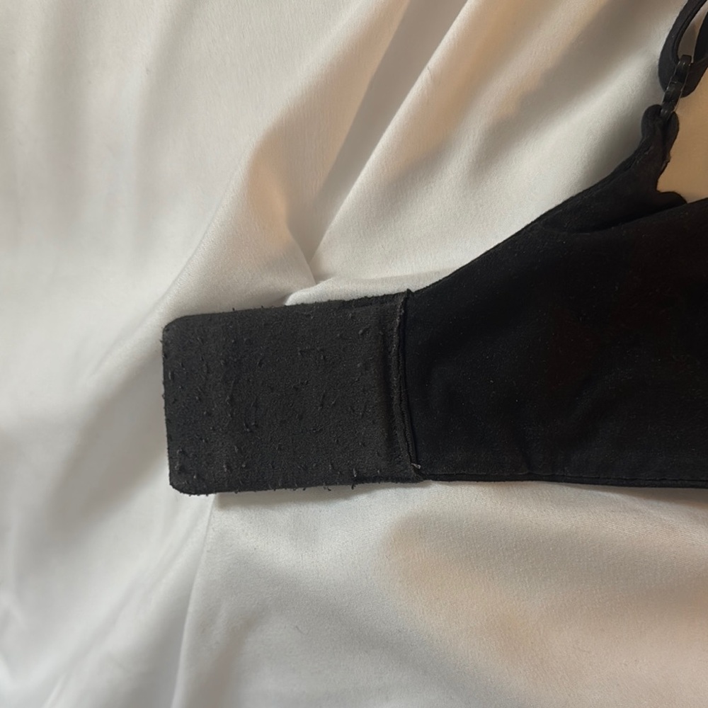 Victoria’s Secret Body By Victoria perfect shape- size 38DD - Picture 3 of 7